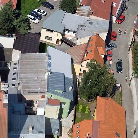 Penzion U Vinoteky Nymburk Luaran gambar