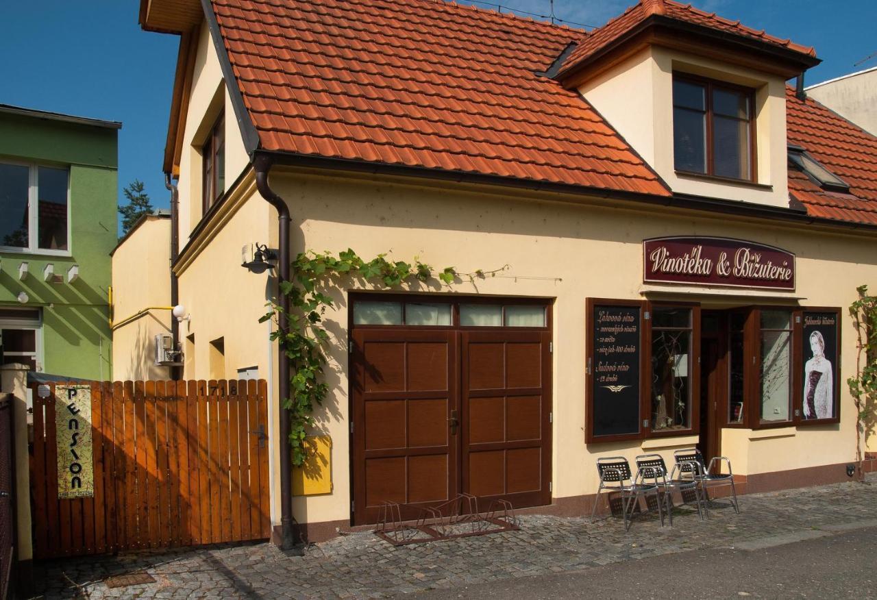 Penzion U Vinoteky Nymburk Luaran gambar